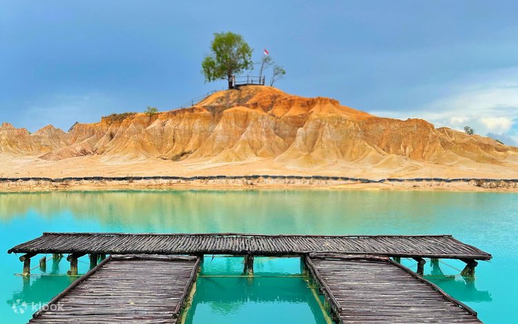 Blue Lake & Sand Dune